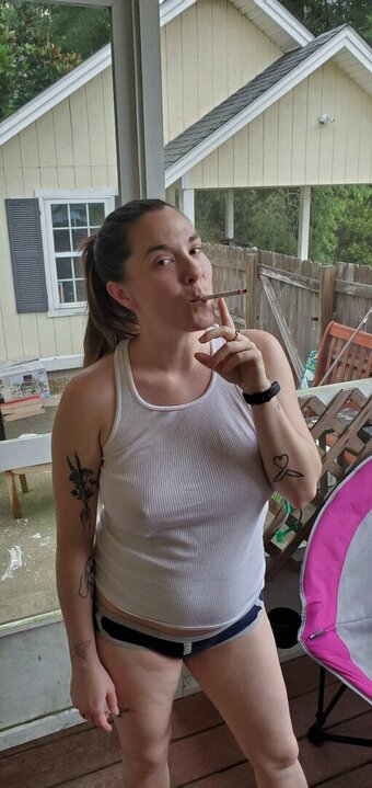 emmacantquit / https: Nude Leaks OnlyFans Photo 9