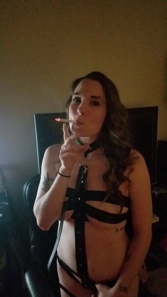 emmacantquit / https: Nude Leaks OnlyFans Photo 16