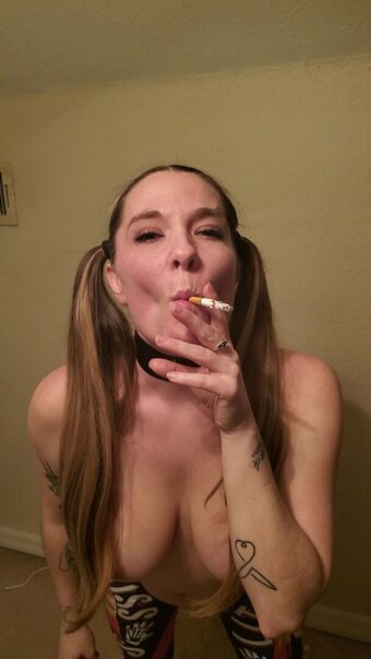 emmacantquit / https: Nude Leaks OnlyFans Photo 22