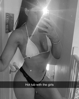 emmaliousesmith / emmalouisesmith Nude Leaks OnlyFans Photo 2