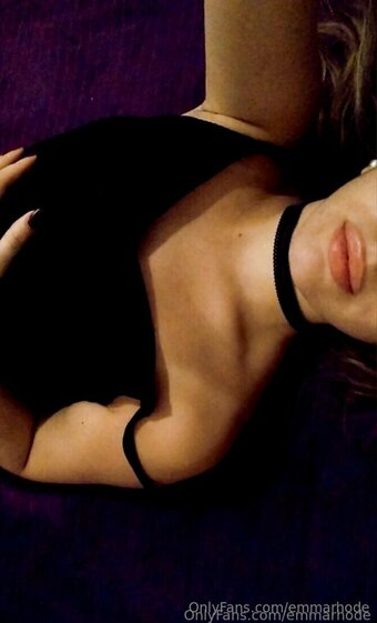 emmarhode Nude Leaks Photo 3