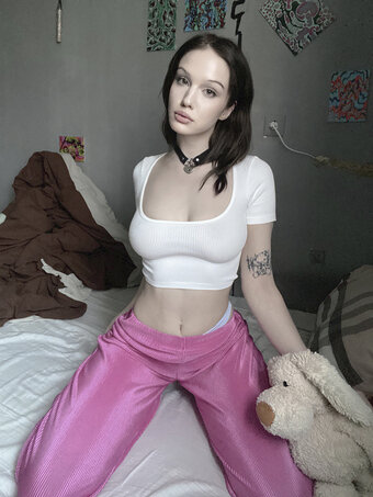 Emmavipp / emma.vip.hair Nude Leaks OnlyFans Photo 2