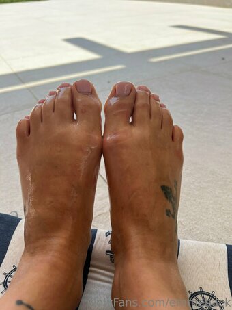 emmeback Nude Leaks Photo 11