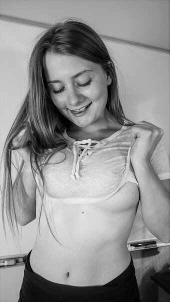 emmisppv / _emmapvp_ / emmiazure Nude Leaks OnlyFans Photo 3