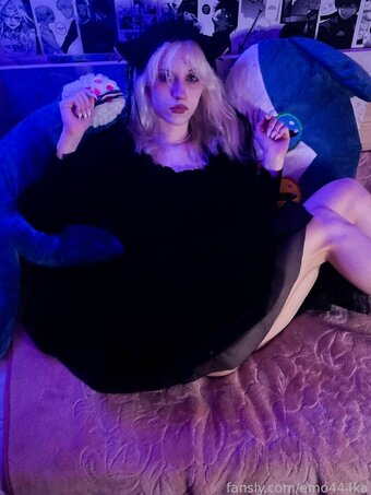 emo444ka Nude Leaks Photo 1