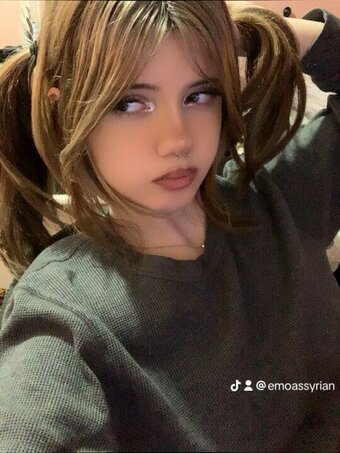 emoassyrian Nude Leaks Photo 9