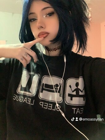 emoassyrian Nude Leaks Photo 10