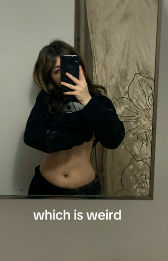 emoassyrian Nude Leaks Photo 16