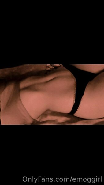 emoggirl Nude Leaks OnlyFans Photo 24