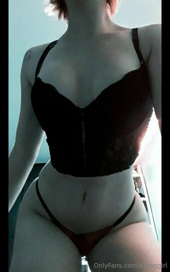 emoggirl Nude Leaks OnlyFans Photo 26