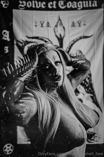 empressovhell Nude Leaks Photo 10