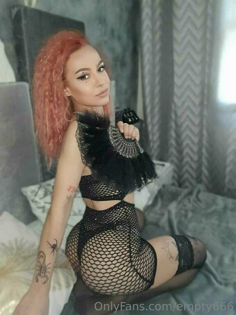 empty666 Nude Leaks Photo 27