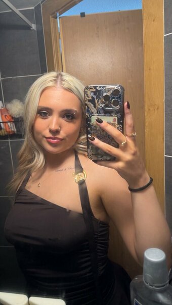 emsideyourmind / https: Nude Leaks Photo 3