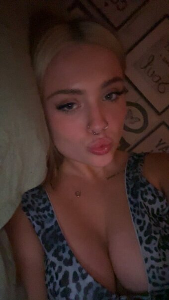 emsideyourmind / https: Nude Leaks Photo 7