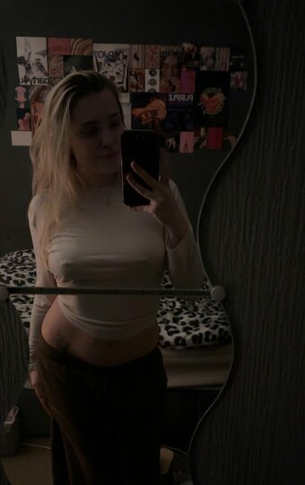 emsideyourmind / https: Nude Leaks Photo 15