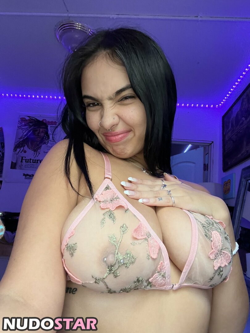 emvlina  em1lina Nude Leaks OnlyFans Photo 3 - NudoStar