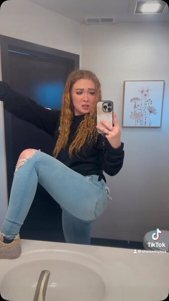 Emyleja / emyle_ja Nude Leaks OnlyFans Photo 18