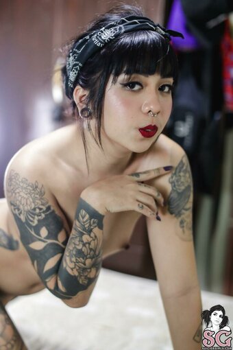 Enmaculate669 / Emieinks Nude Leaks OnlyFans Photo 13