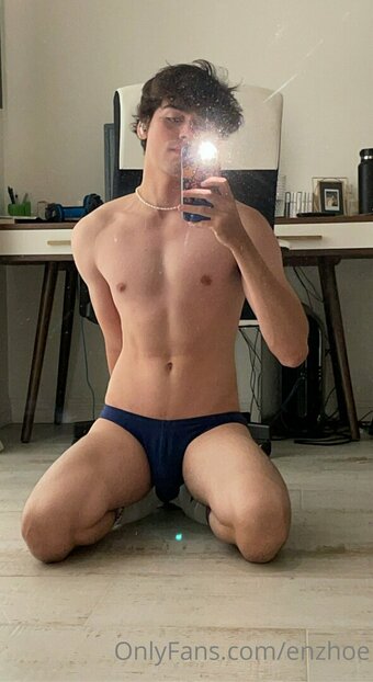 enzhoe Nude Leaks Photo 10