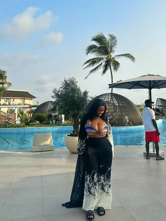 Erimegar Nude Leaks Photo 17