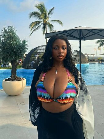 Erimegar Nude Leaks Photo 23