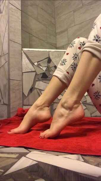 erinfps / erinfps420 / erinirl / https: Nude Leaks Photo 16