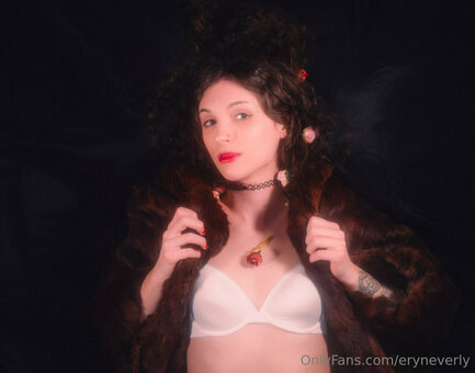 eryneverly Nude Leaks Photo 16