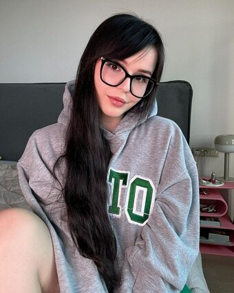 Es.lain / Yum Yum / Yummy Nude Leaks OnlyFans Photo 18