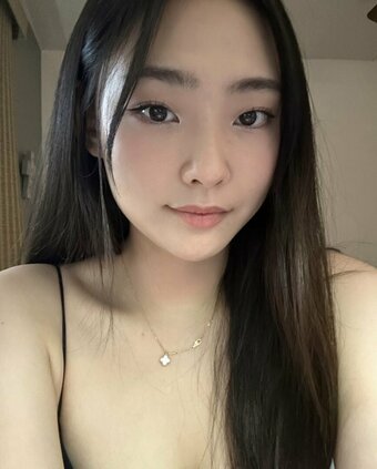 esblee / Esther Lee / esblee2 / goodie_isabelle Nude Leaks OnlyFans Photo 23