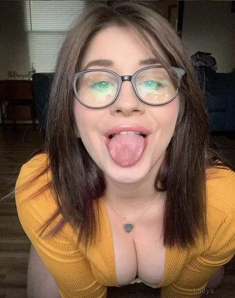 Escort Model Susan E Nude Leaks Photo 1