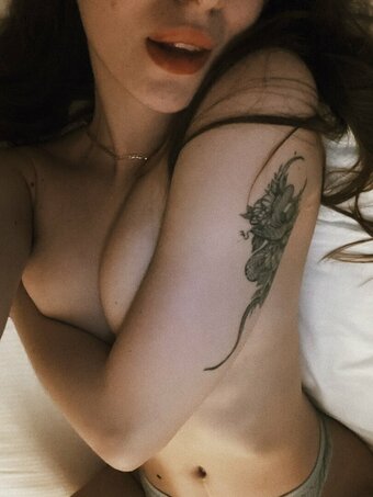 eshkaaaa_ / anim.eshkaaaa / eseeekaaa / eshkaaaa / похyou Nude Leaks OnlyFans Photo 21