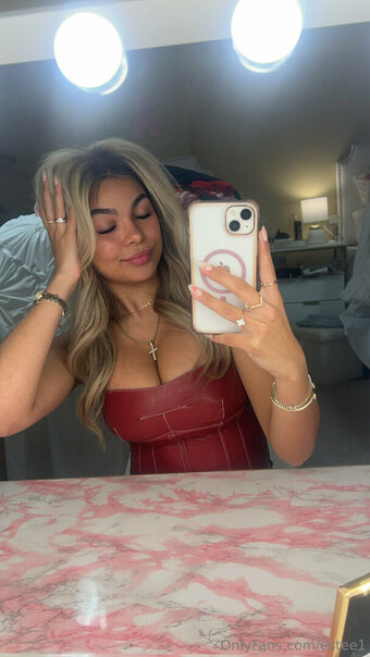 estee1 Nude Leaks Photo 16