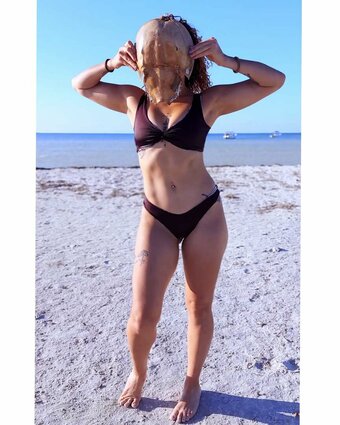 esthersaborio / estherdanzacr / https: Nude Leaks Photo 6