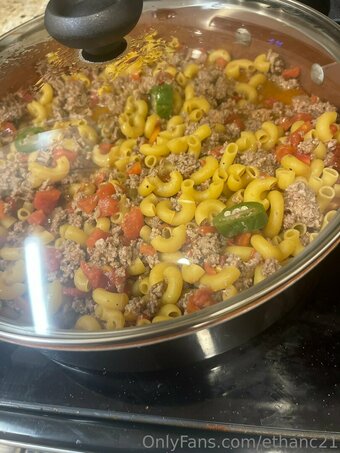 ethanc21 Nude Leaks Photo 17