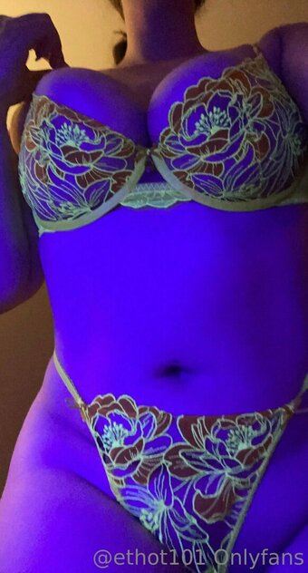 ethot101 Nude Leaks Photo 3
