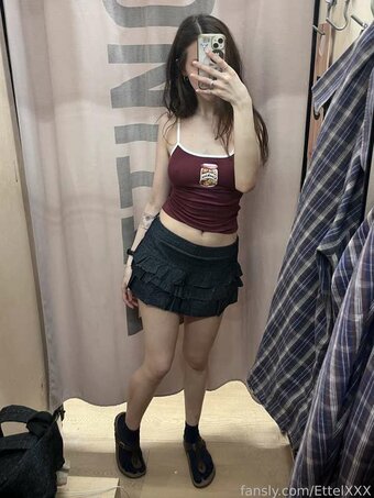 Etty_ / _etty_ Nude Leaks Photo 4