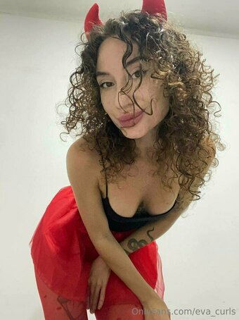 eva_curl Nude Leaks Photo 10