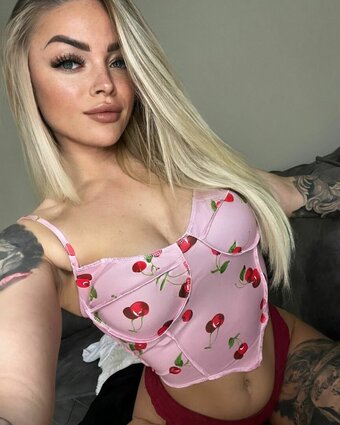 Eva.dlsk / inkedbabeeva Nude Leaks OnlyFans Photo 20