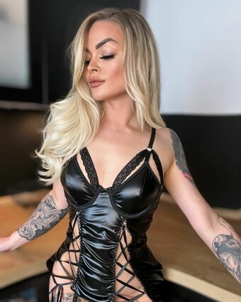 Eva.dlsk / inkedbabeeva Nude Leaks OnlyFans Photo 26