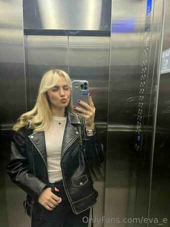 eva_e Nude Leaks OnlyFans Photo 23