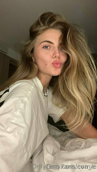 eva_e Nude Leaks OnlyFans Photo 26