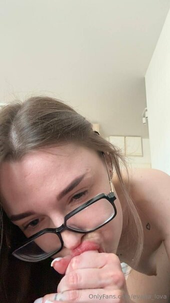 Eva Lov / eva.lov.lov / evaaa_lov / evaaa_lova / evaaa_low / evaaa_low... / evaalovv / fallinlovia / https: Nude Leaks OnlyFans Photo 3