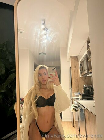 Eva Rende / evarende Nude Leaks OnlyFans Photo 23