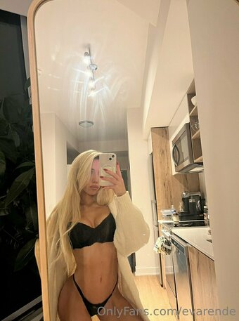 Eva Rende / evarende Nude Leaks OnlyFans Photo 26