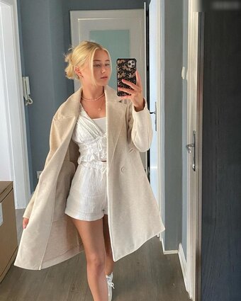 Eva Schmidthals / evasmdt Nude Leaks Photo 11