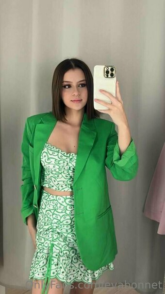 evabonnet Nude Leaks Photo 10