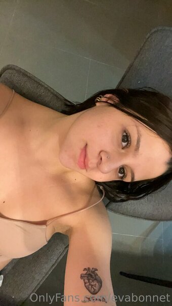 evabonnet Nude Leaks Photo 16