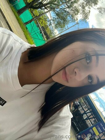 evabonnet Nude Leaks Photo 23