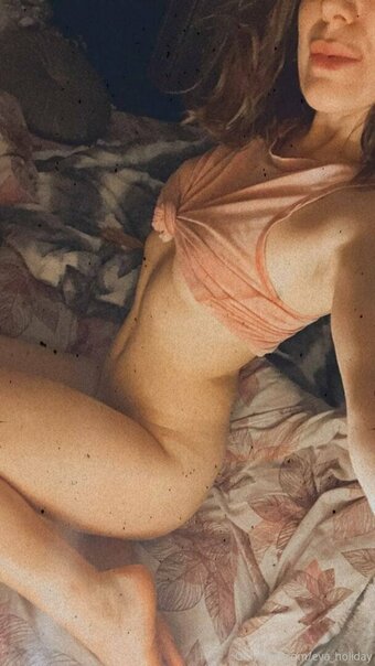 evaholiday Nude Leaks Photo 25