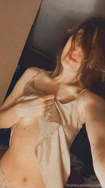 evaholiday Nude Leaks Photo 28